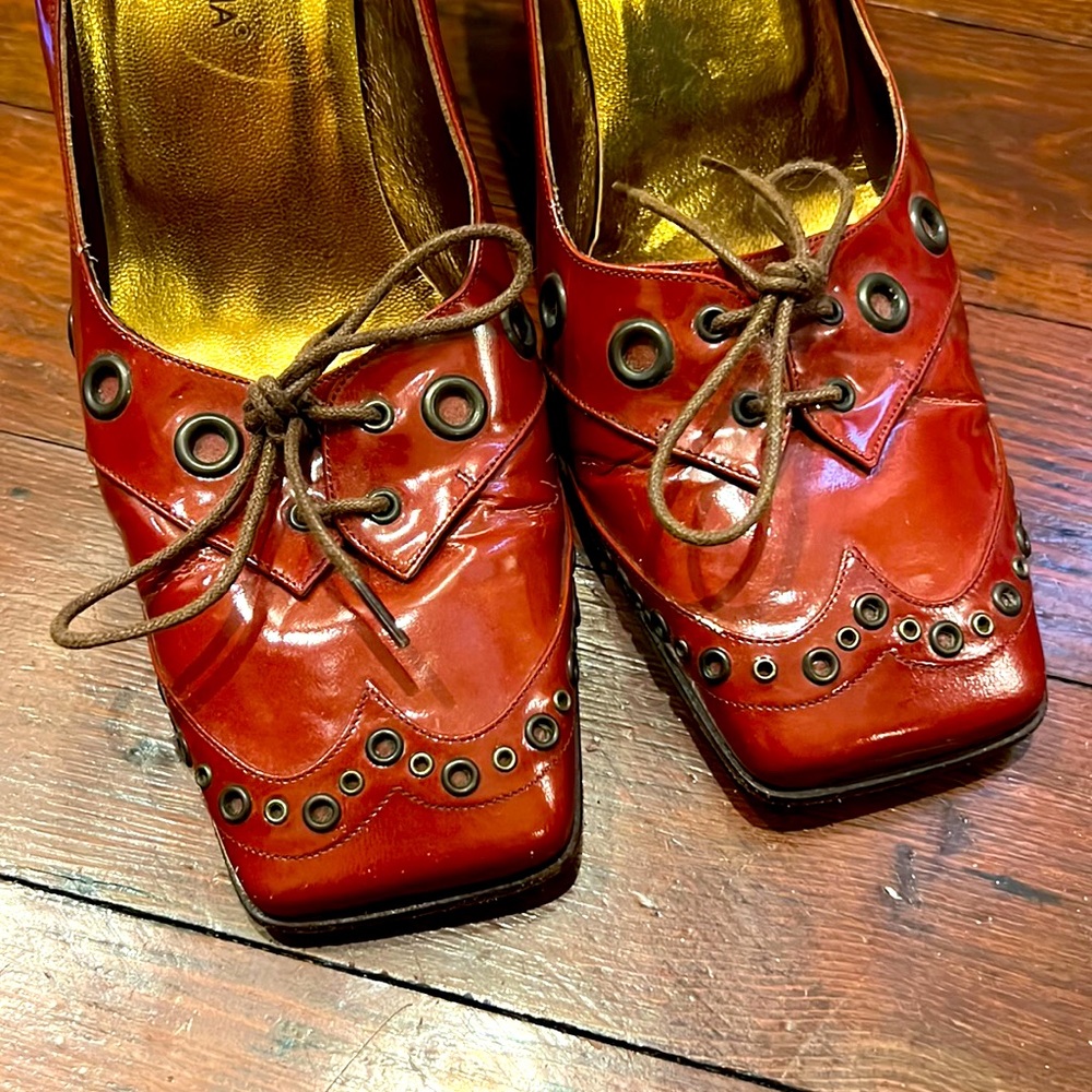 Dolce & Gabbana brown heels size 8.5